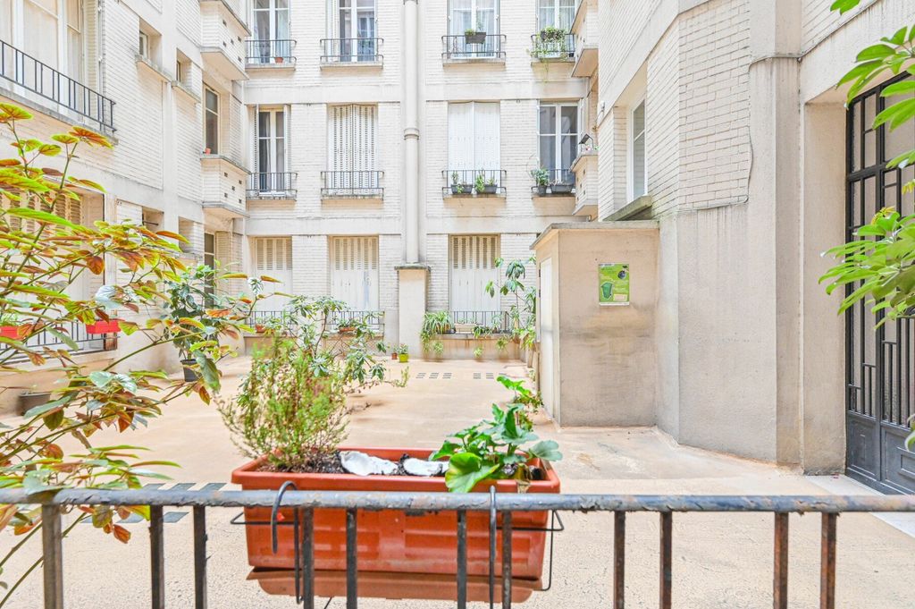 Achat studio à vendre 26 m² - Paris 11ème arrondissement