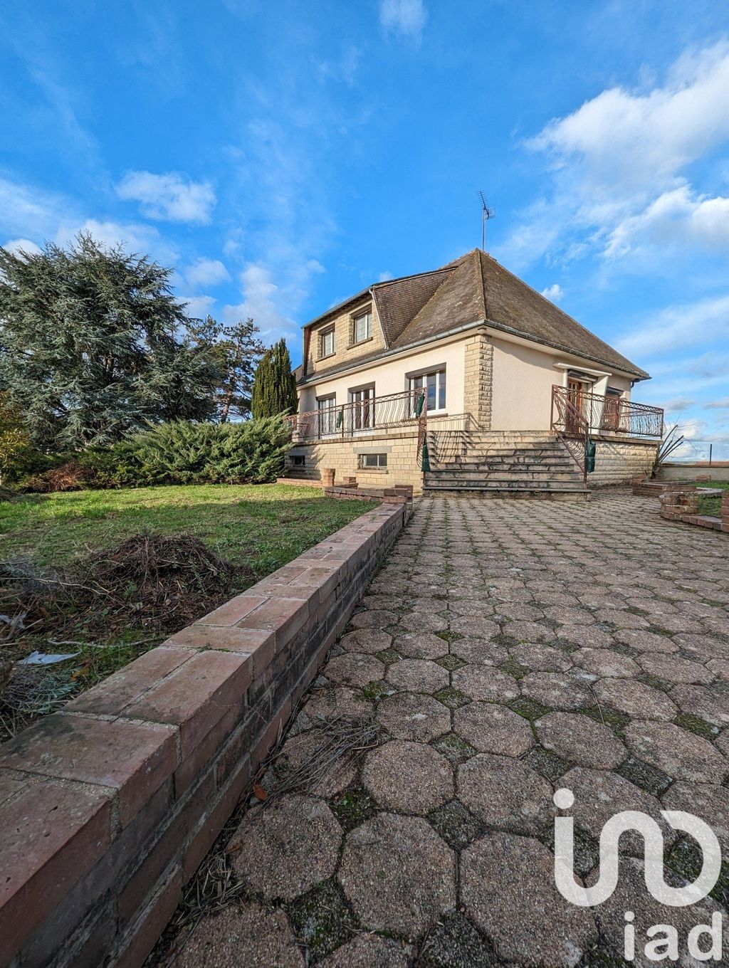 Achat maison à vendre 4 chambres 134 m² - Mont-Saint-Sulpice