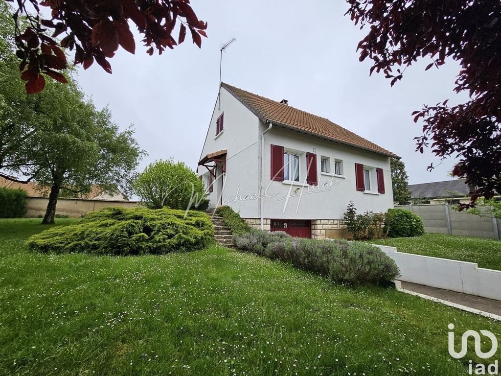 Achat maison à vendre 2 chambres 97 m² - Villeblevin