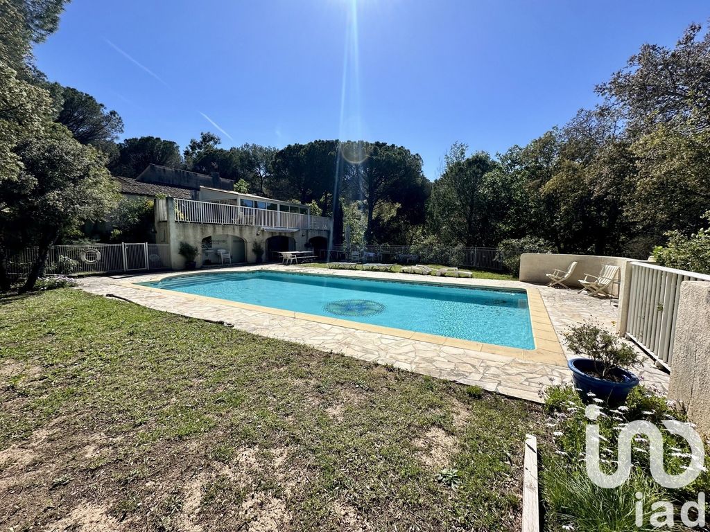 Achat maison à vendre 4 chambres 180 m² - Roquebrune-sur-Argens