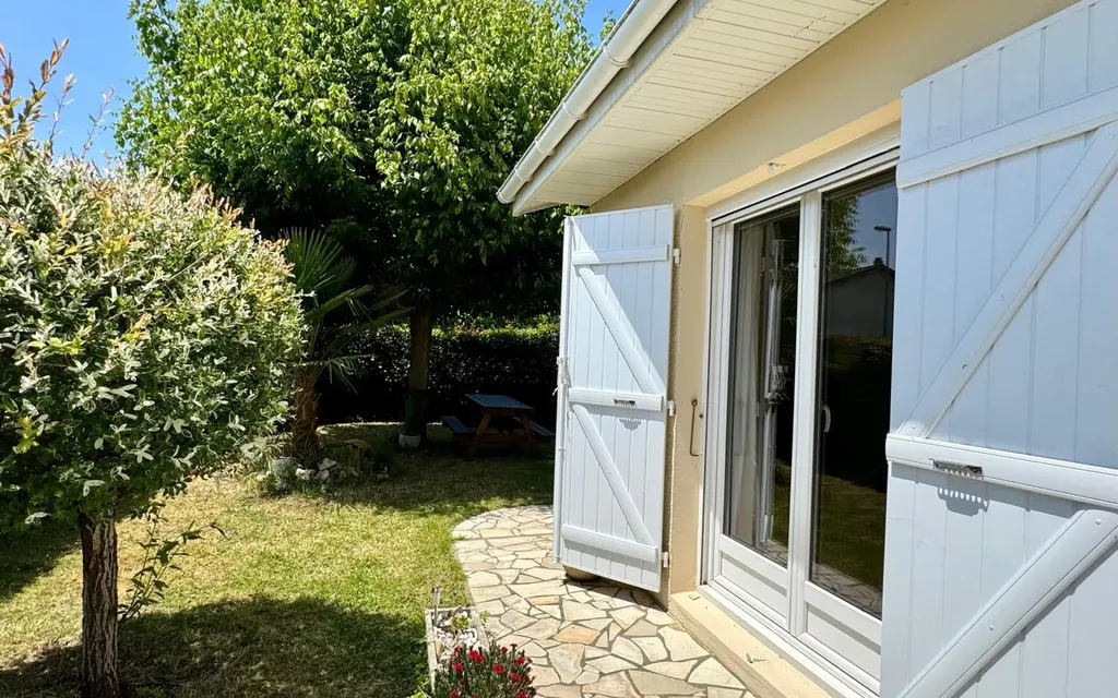 Achat maison à vendre 2 chambres 75 m² - Floirac