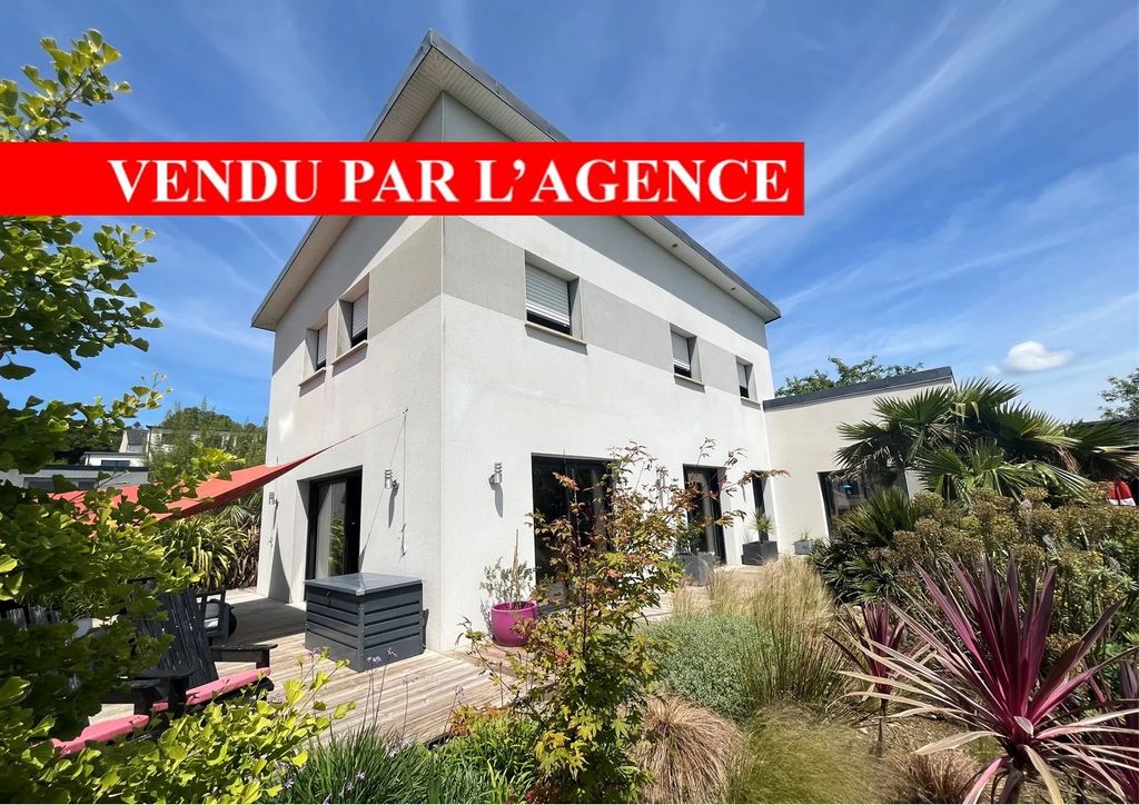 Achat maison à vendre 4 chambres 160 m² - La Forest-Landerneau