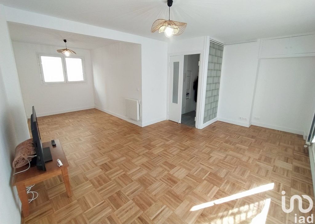 Achat appartement à vendre 3 pièces 69 m² - Paris 18ème arrondissement
