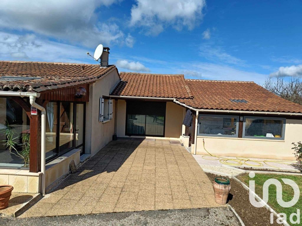 Achat maison à vendre 2 chambres 160 m² - Lavalade