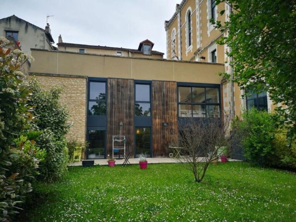 Achat appartement à vendre 5 pièces 178 m² - Poitiers