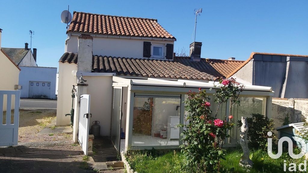 Achat maison à vendre 2 chambres 67 m² - Nieul-le-Dolent