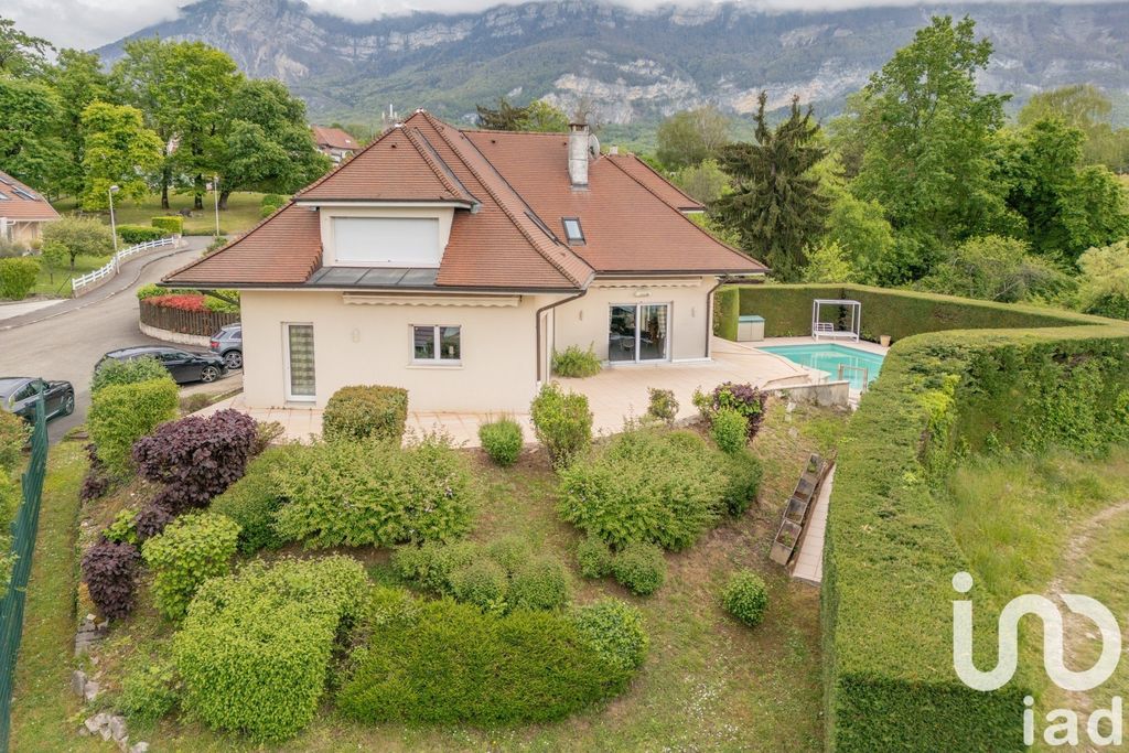 Achat maison à vendre 5 chambres 183 m² - Aix-les-Bains
