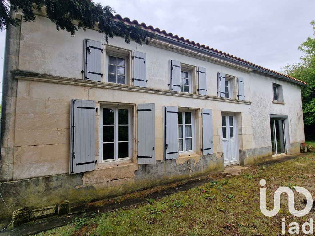 Achat maison à vendre 5 chambres 106 m² - Nieul-lès-Saintes