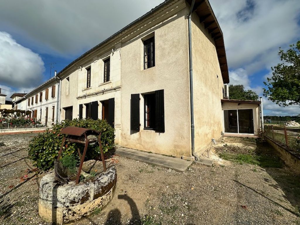 Achat maison à vendre 4 chambres 89 m² - Saint-Martin-de-Coux