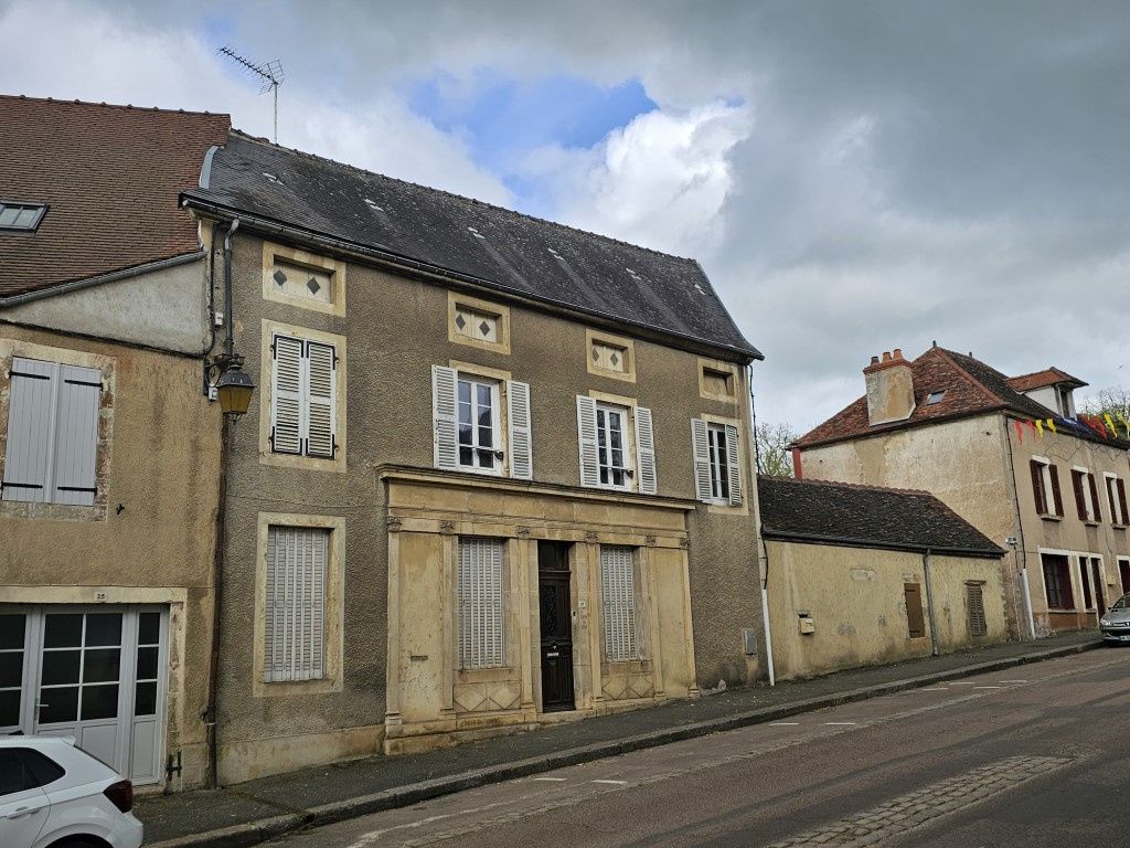 Achat maison à vendre 4 chambres 130 m² - Semur-en-Auxois