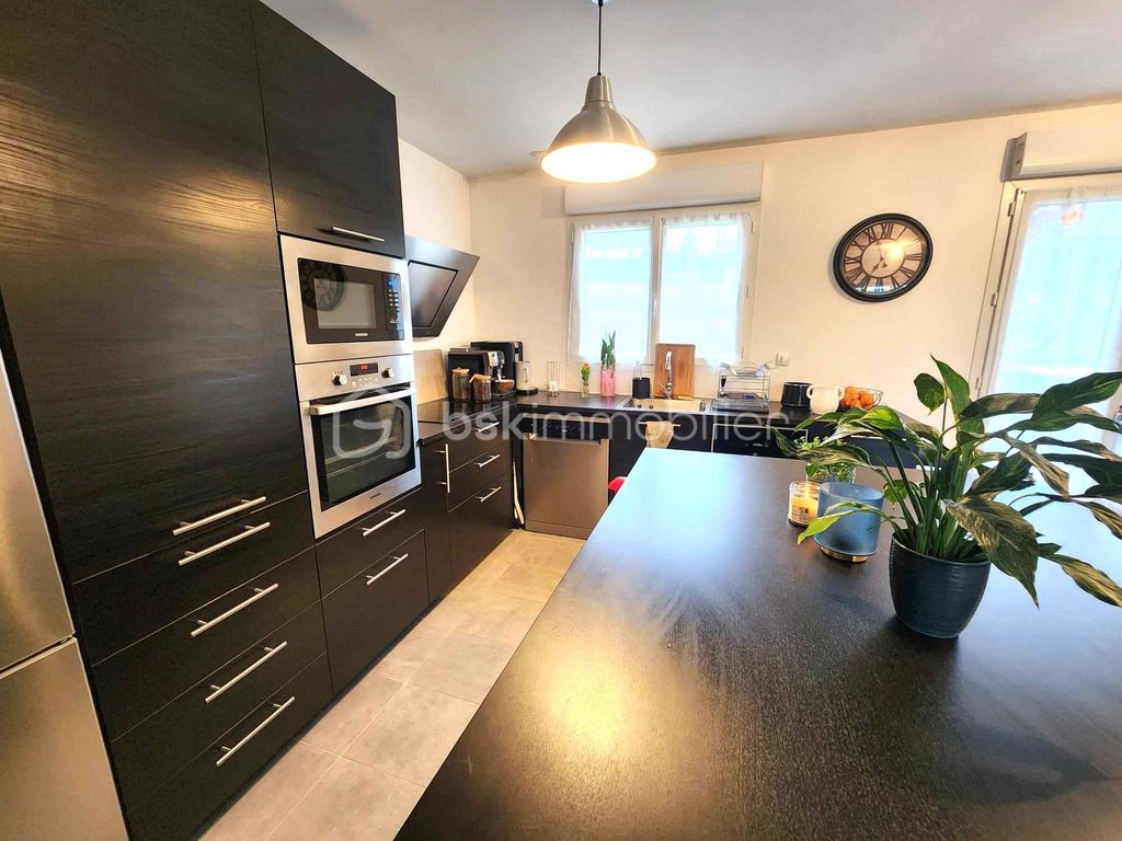 Achat maison à vendre 3 chambres 110 m² - Sens