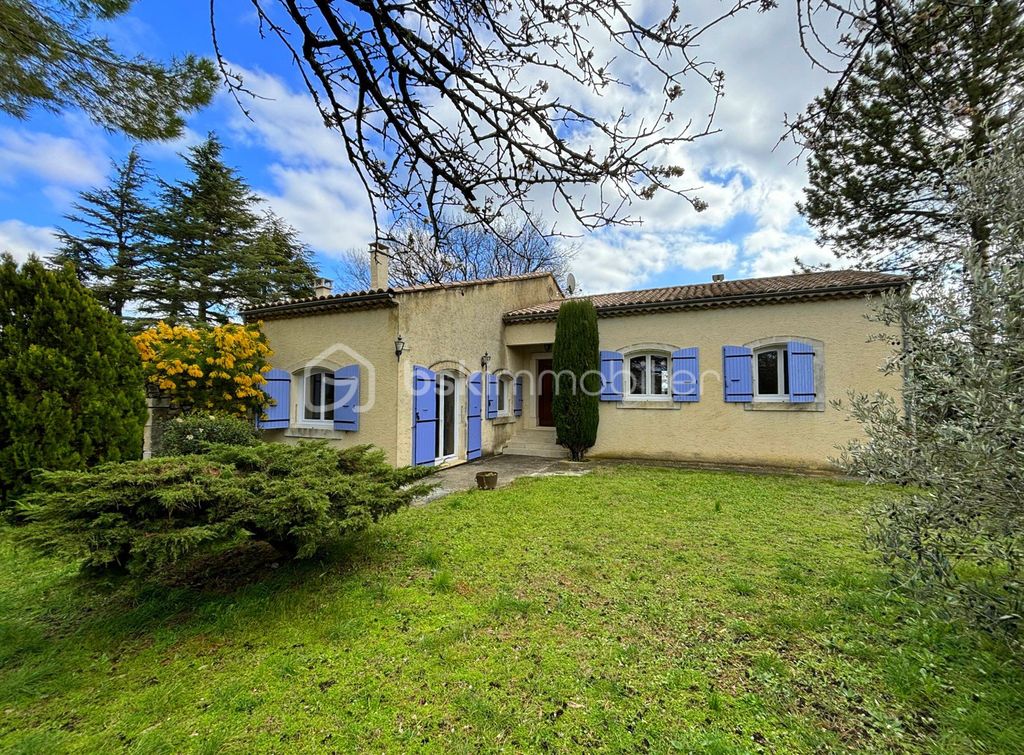 Achat maison à vendre 3 chambres 133 m² - Saint-Paul-Trois-Châteaux