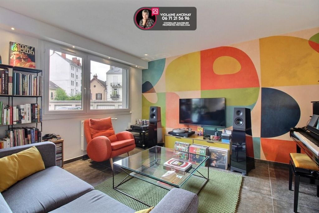 Achat appartement à vendre 3 pièces 90 m² - Chambéry
