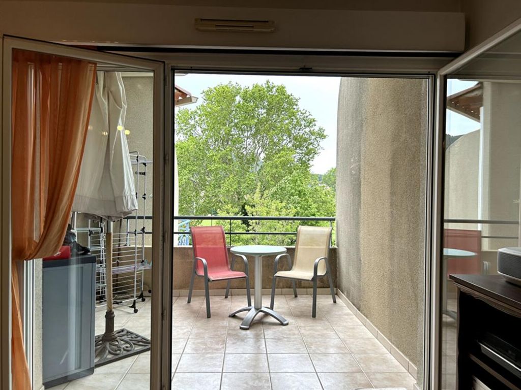 Achat appartement à vendre 3 pièces 75 m² - Saint-Cyr-sur-Mer