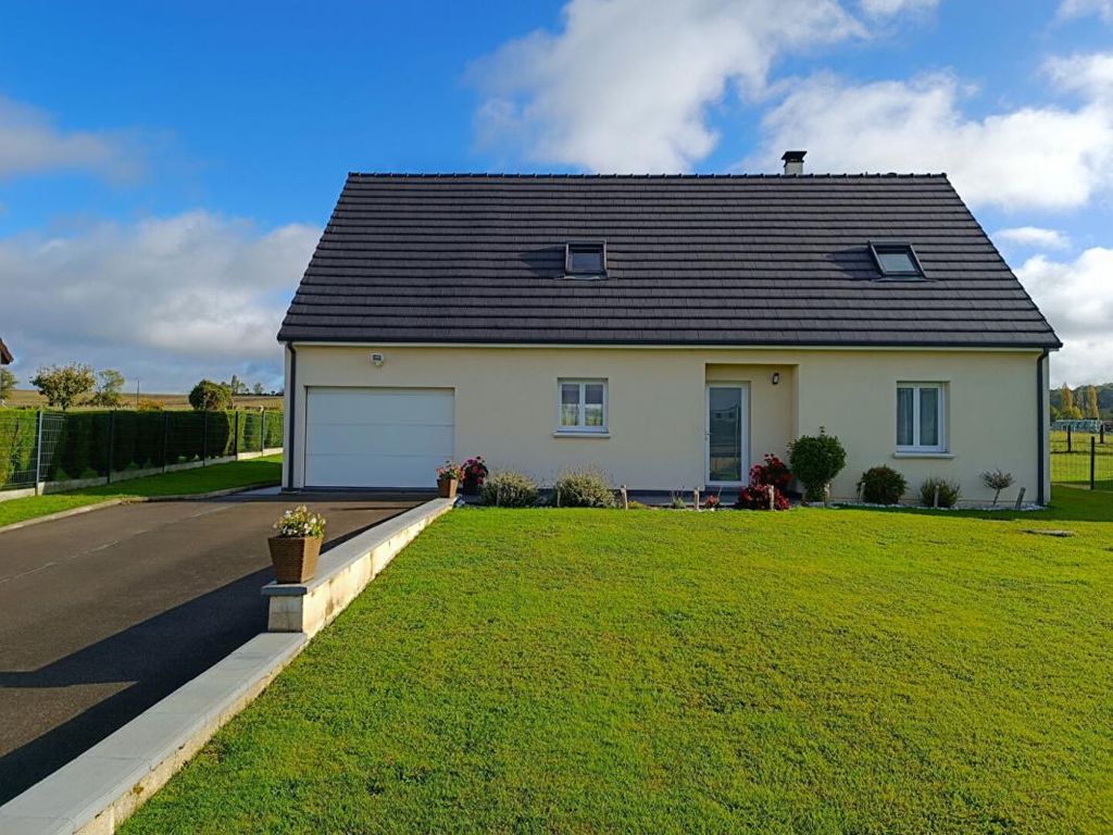 Achat maison à vendre 4 chambres 133 m² - Saint-Quentin-des-Prés