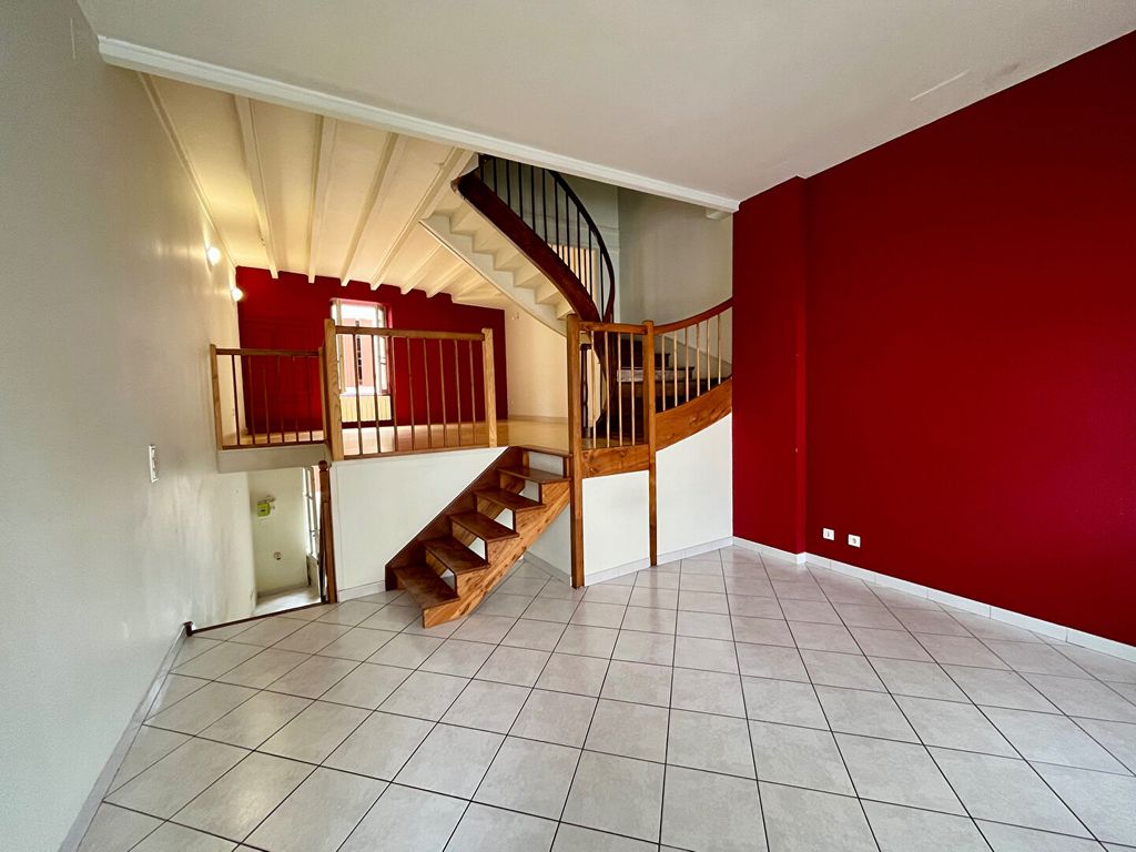Achat maison à vendre 2 chambres 101 m² - Castelmoron-sur-Lot