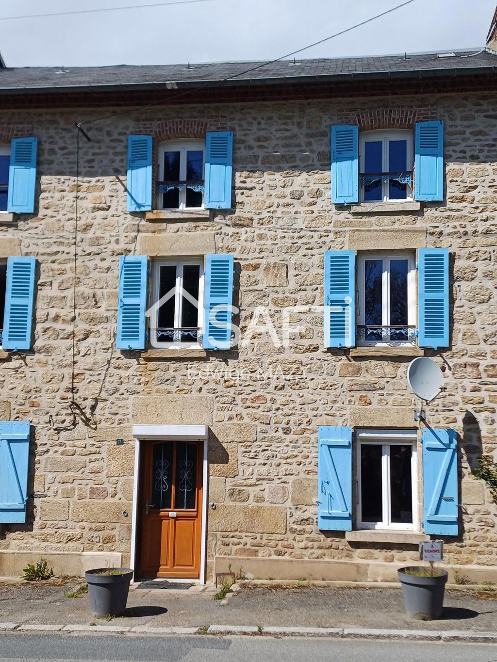 Achat maison à vendre 6 chambres 205 m² - Saint-Hilaire-le-Château