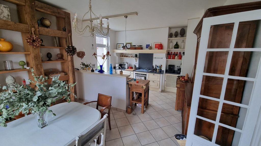 Achat maison à vendre 3 chambres 150 m² - Varennes-sur-Allier