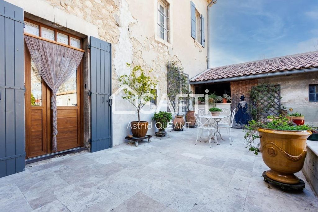 Achat maison à vendre 5 chambres 157 m² - Avignon
