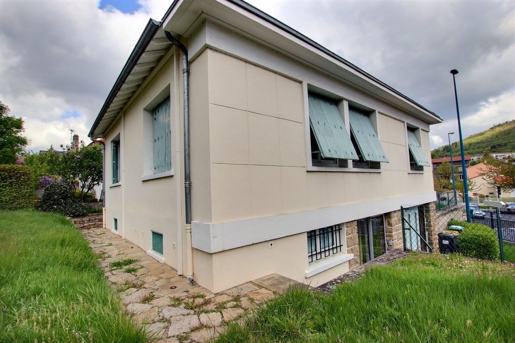 Achat maison à vendre 3 chambres 95 m² - Clermont-Ferrand