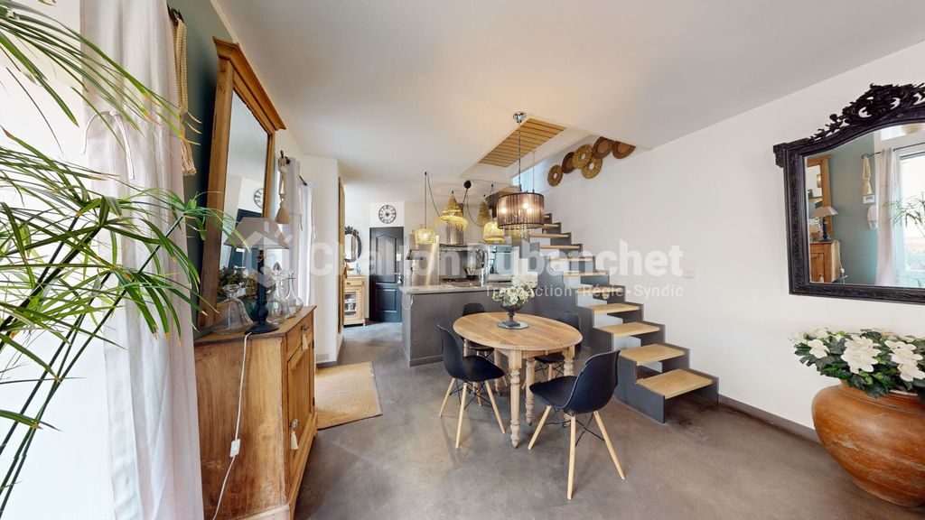 Achat maison à vendre 2 chambres 93 m² - Roanne
