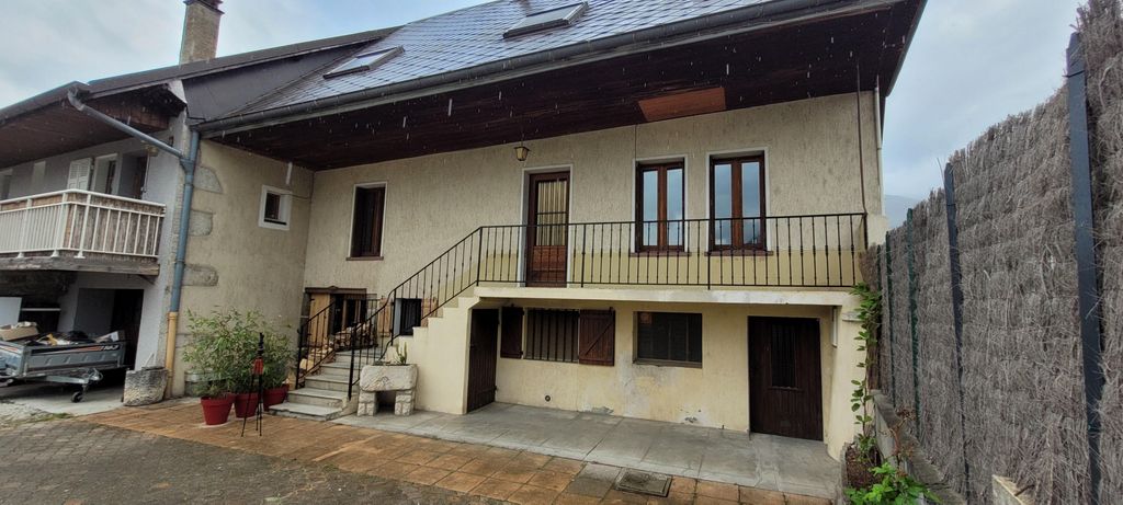 Achat maison à vendre 3 chambres 145 m² - Saint-Alban-Leysse
