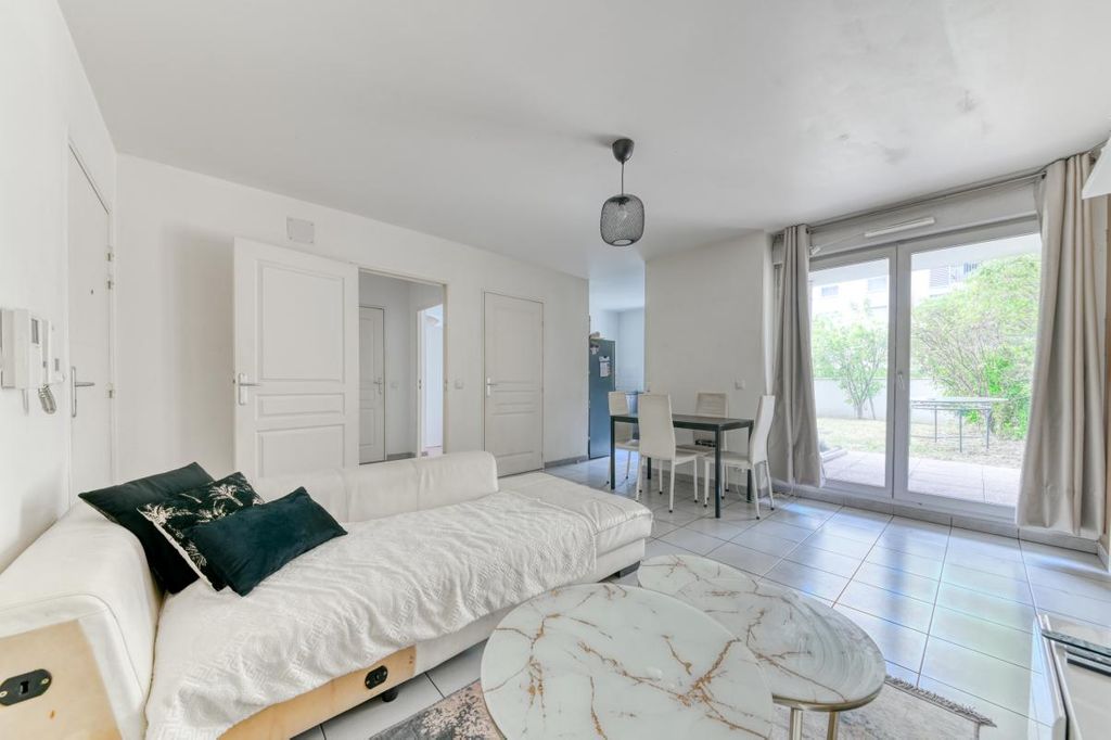Achat appartement à vendre 2 pièces 47 m² - Vénissieux