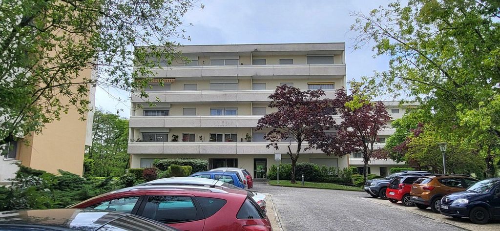 Achat appartement à vendre 3 pièces 74 m² - Pessac