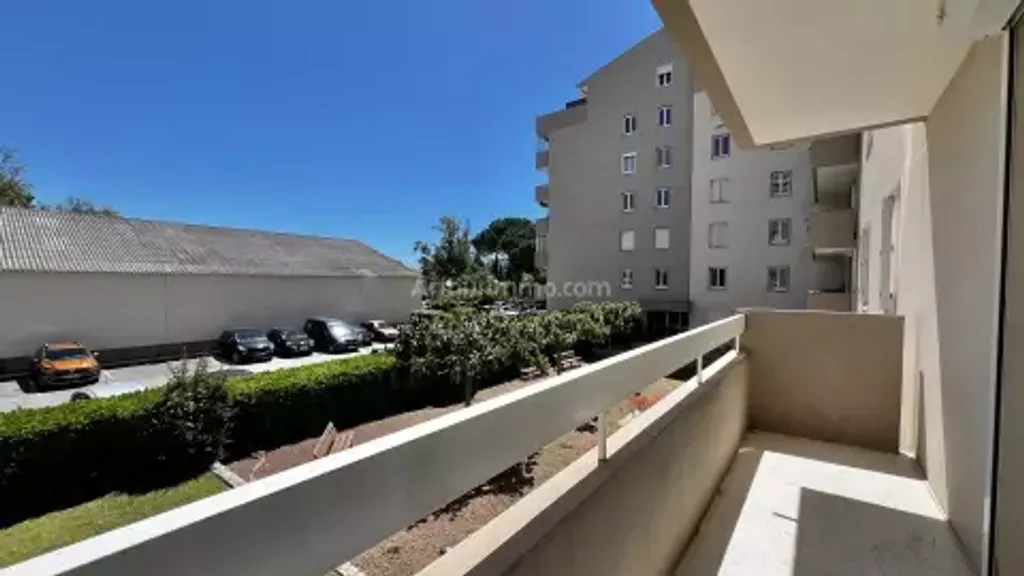 Achat appartement à vendre 4 pièces 84 m² - Fréjus