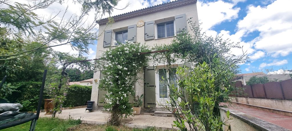 Achat maison à vendre 4 chambres 150 m² - Paradou