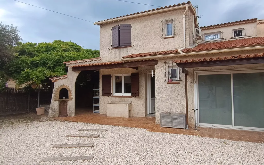 Achat maison à vendre 4 chambres 115 m² - Six-Fours-les-Plages