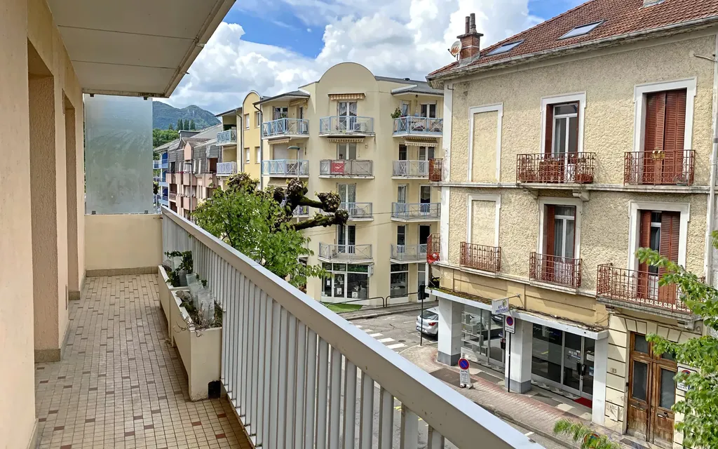 Achat appartement à vendre 2 pièces 57 m² - Aix-les-Bains