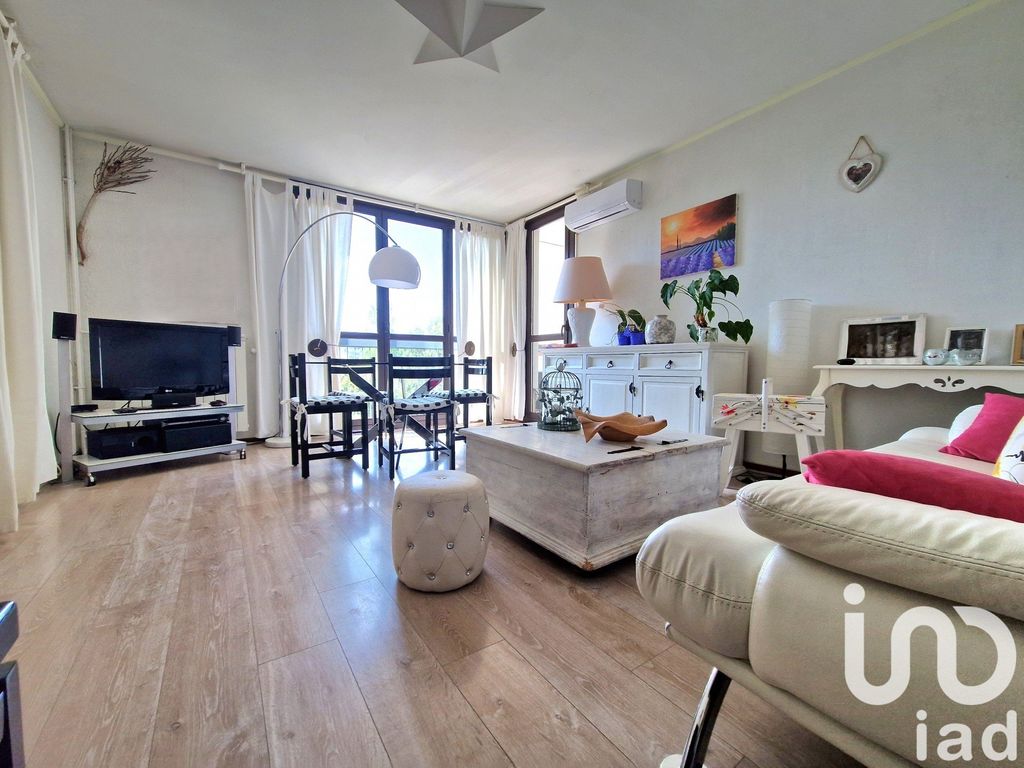 Achat appartement à vendre 4 pièces 77 m² - Saint-Raphaël