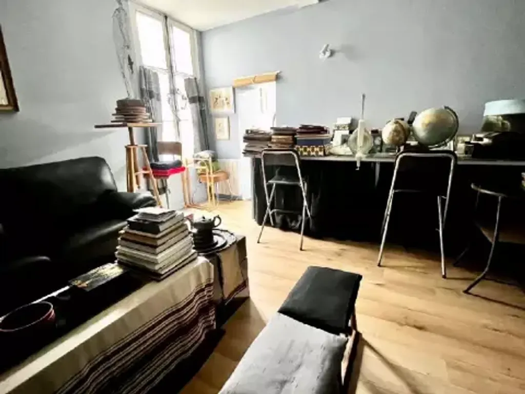 Achat appartement à vendre 2 pièces 60 m² - Paris 10ème arrondissement