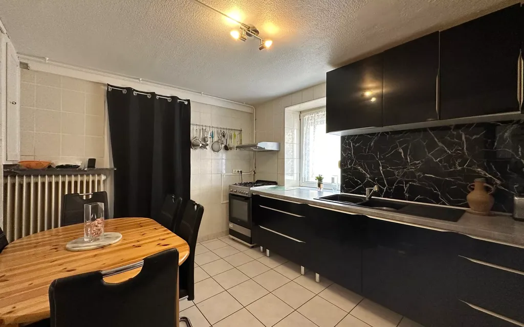 Achat maison à vendre 5 chambres 140 m² - Cocheren