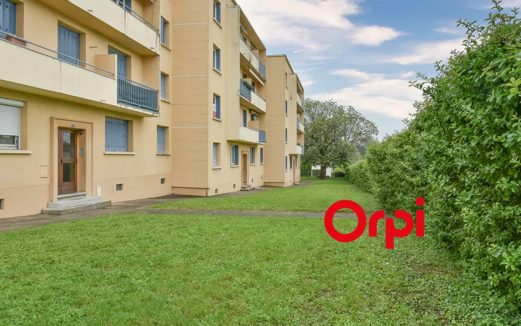 Achat appartement à vendre 3 pièces 54 m² - Saint-Genis-Laval