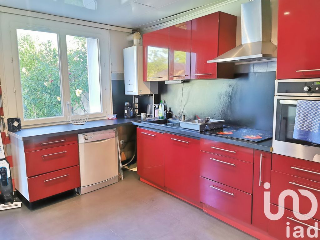 Achat maison à vendre 2 chambres 111 m² - Saint-Médard-de-Guizières