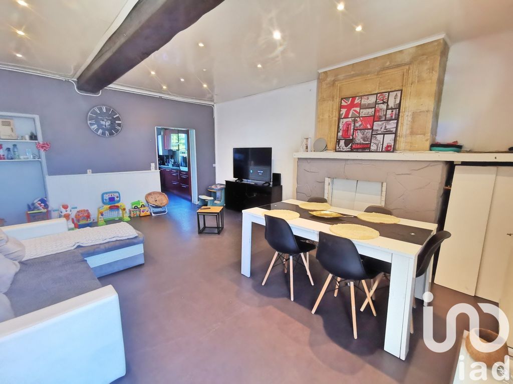 Achat maison à vendre 2 chambres 111 m² - Saint-Médard-de-Guizières