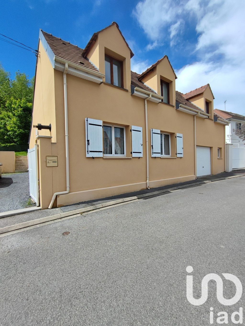 Achat maison à vendre 5 chambres 96 m² - Janville