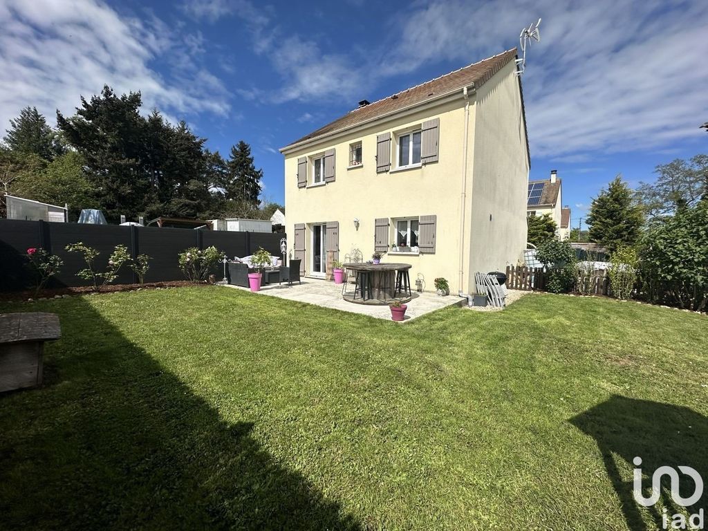 Achat maison à vendre 4 chambres 101 m² - Saint-Fargeau-Ponthierry