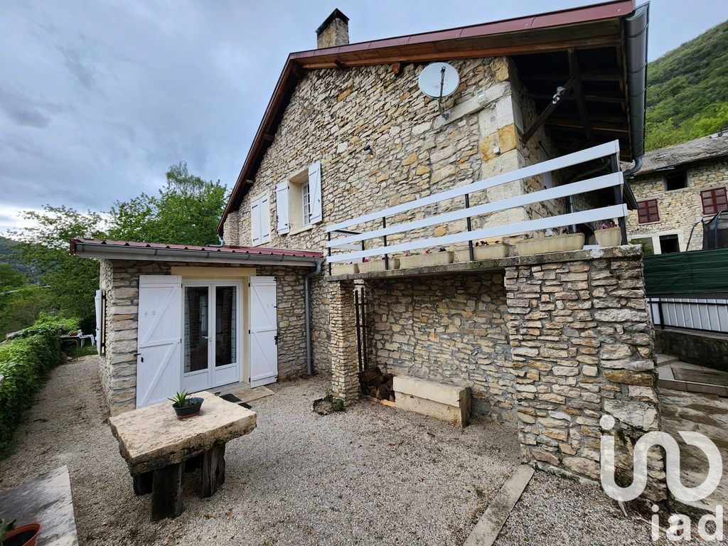 Achat maison à vendre 2 chambres 65 m² - Cheignieu-la-Balme