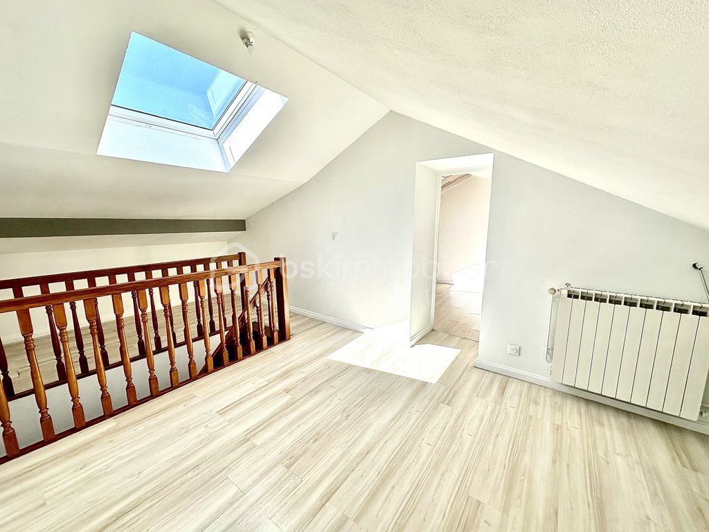 Achat maison à vendre 4 chambres 170 m² - Champier