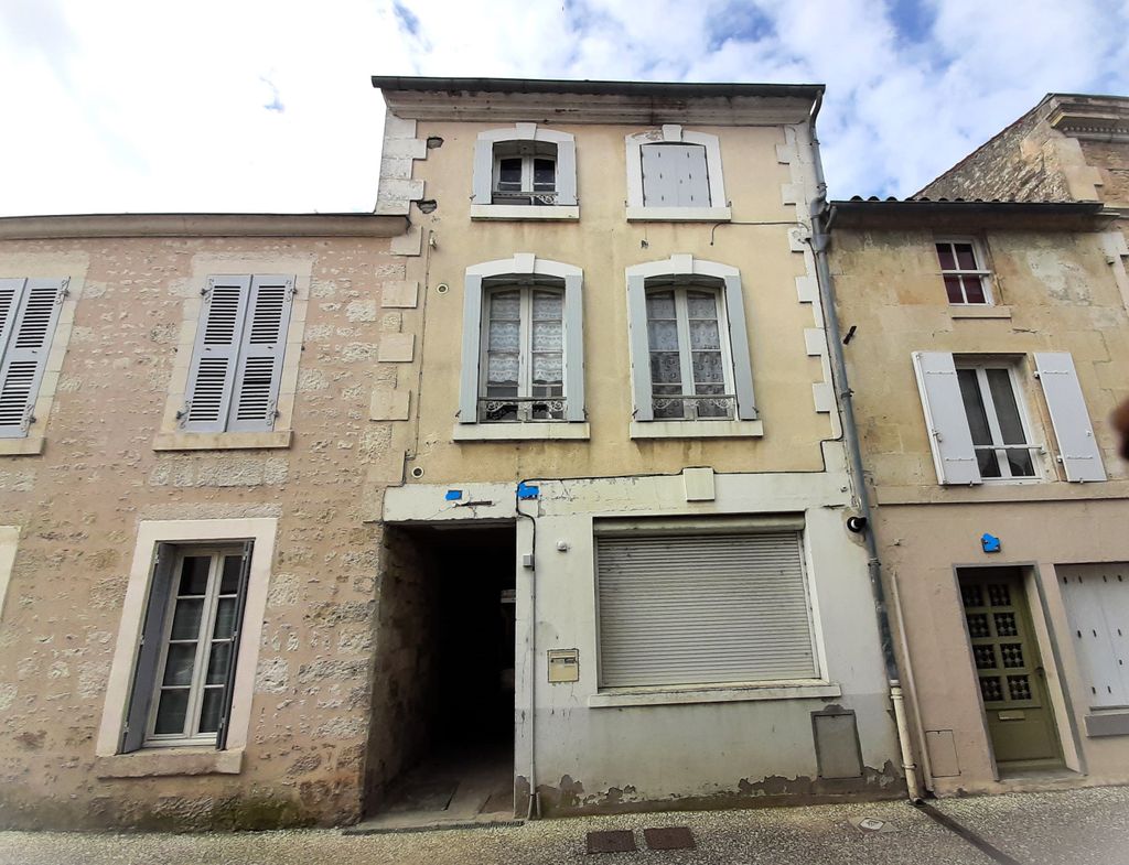 Achat appartement à vendre 8 pièces 93 m² - Fontenay-le-Comte