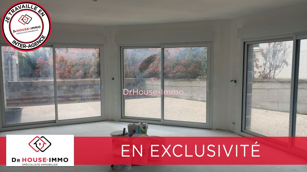 Achat maison à vendre 3 chambres 117 m² - Saint-Germain-Laprade
