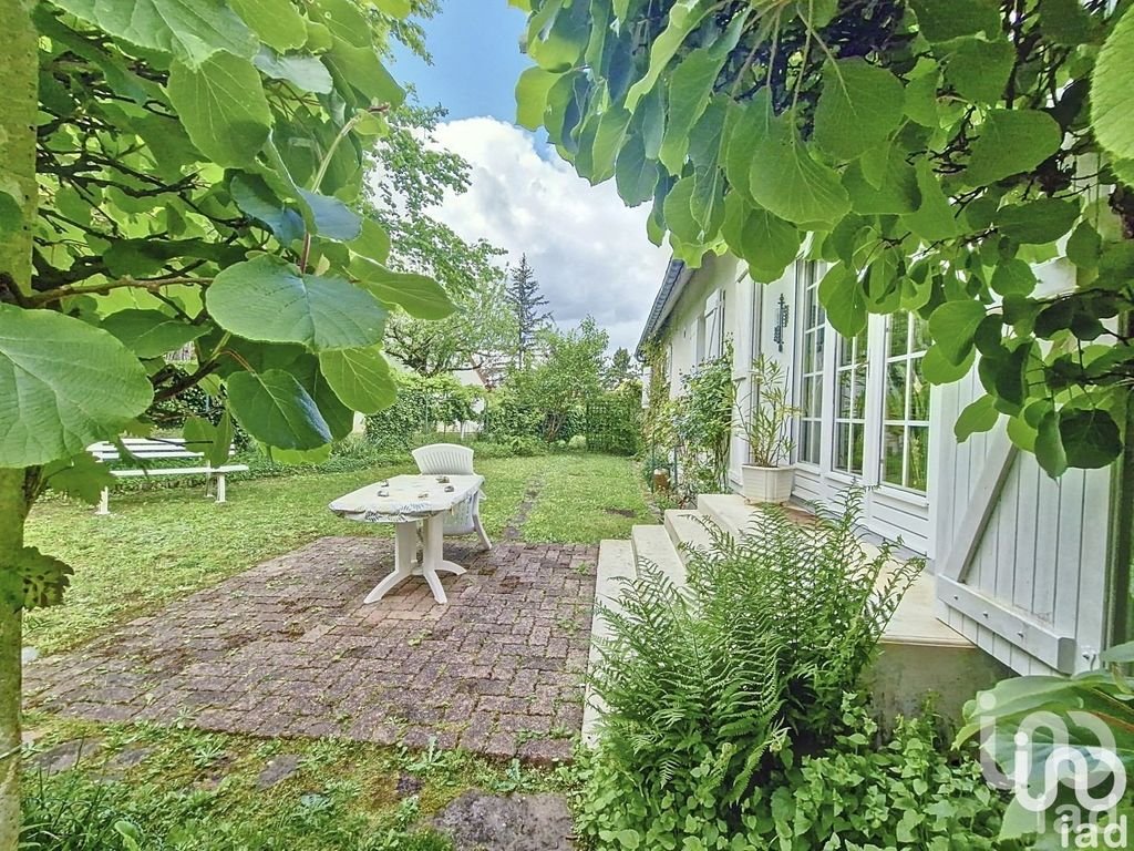 Achat maison à vendre 4 chambres 193 m² - Saint-Fargeau-Ponthierry
