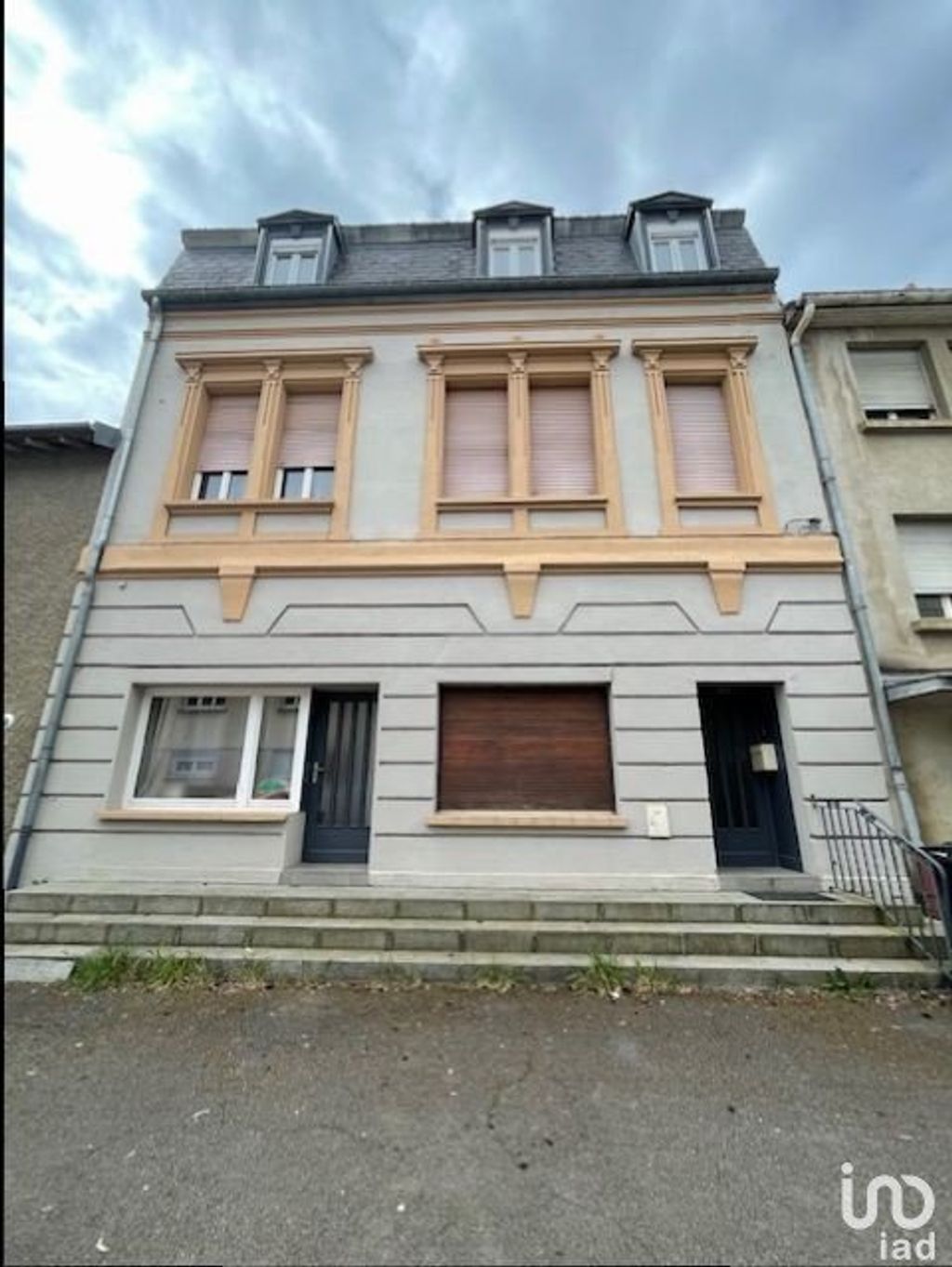 Achat maison à vendre 7 chambres 230 m² - Ottange