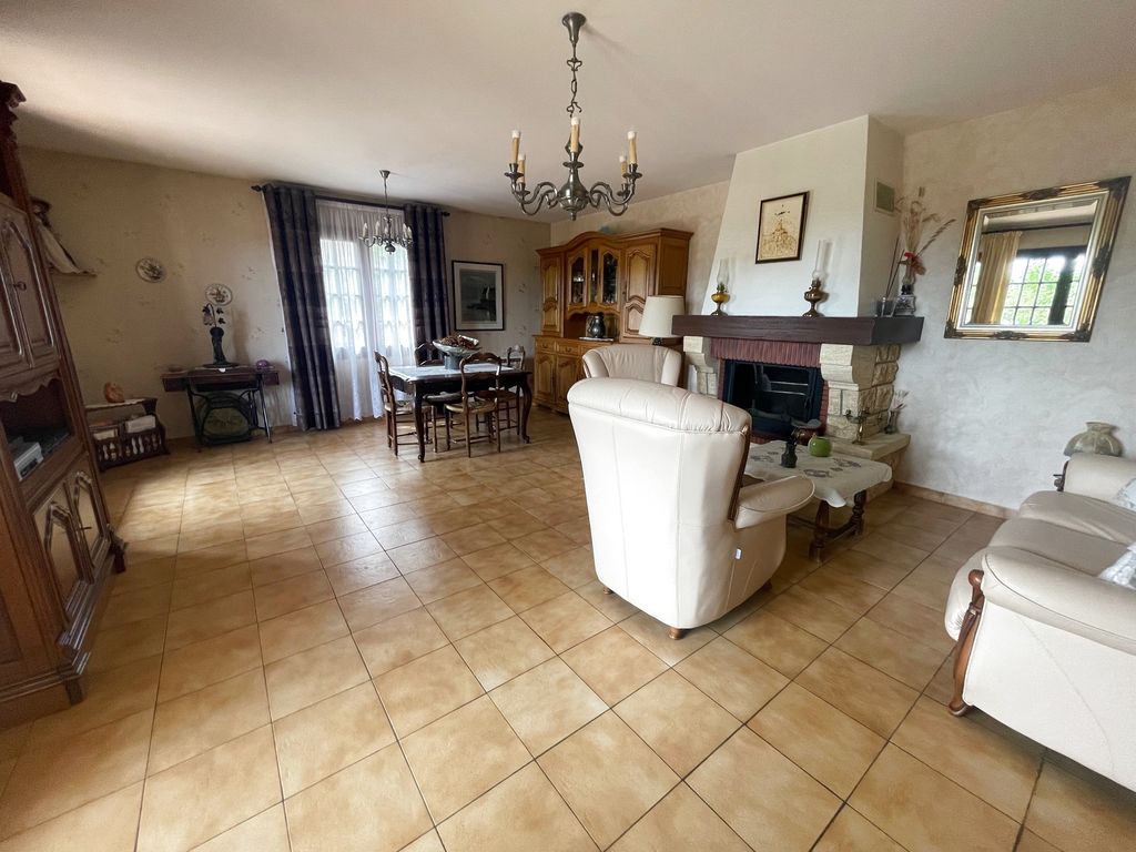 Achat maison à vendre 3 chambres 140 m² - Cuers