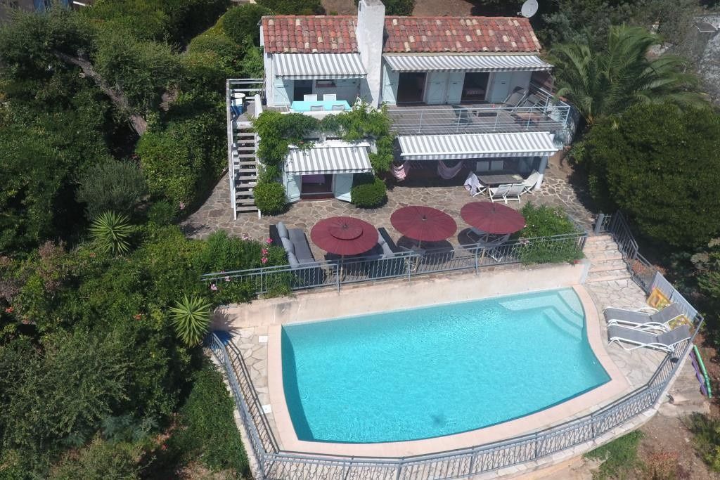 Achat maison à vendre 4 chambres 80 m² - Rayol-Canadel-sur-Mer