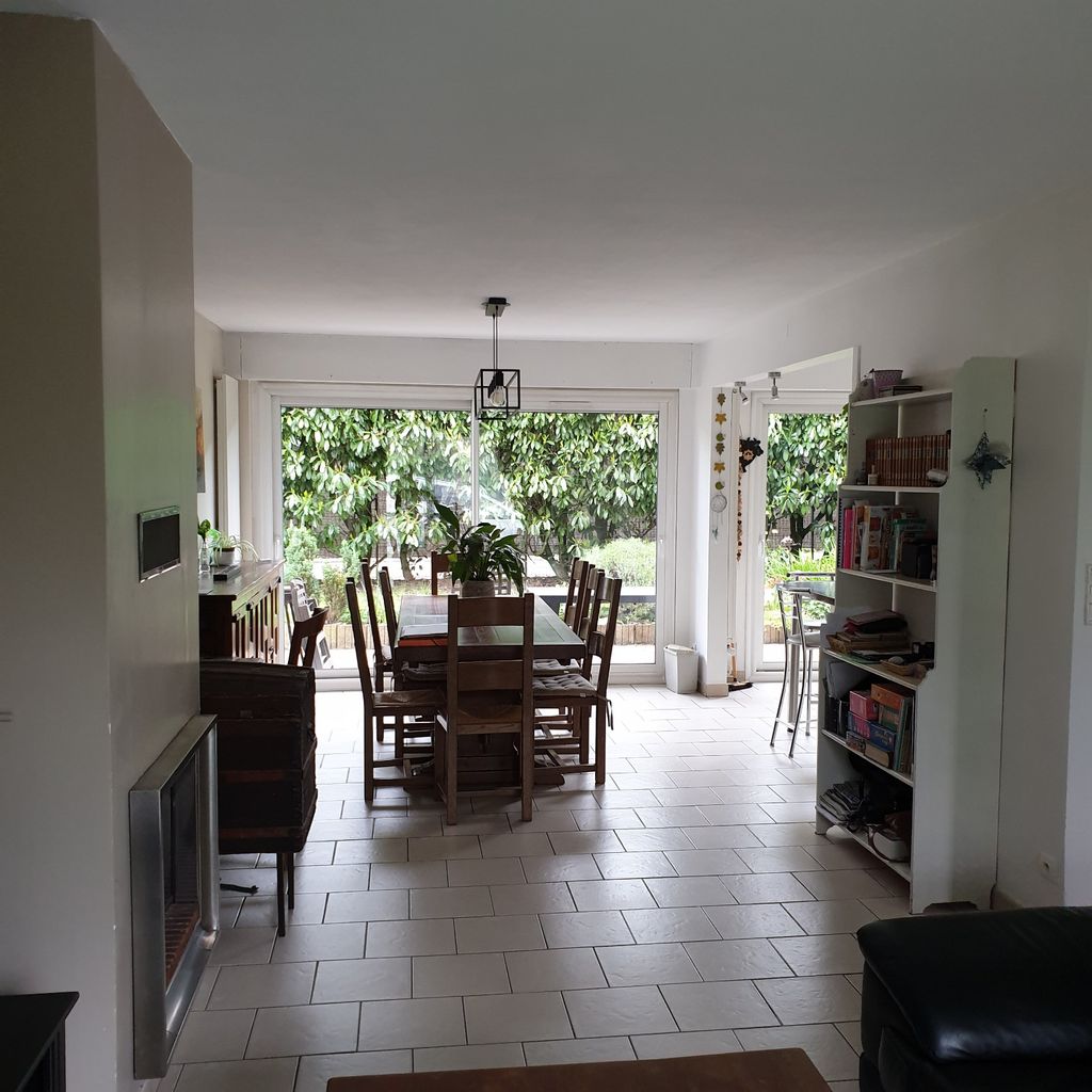 Achat maison à vendre 6 chambres 139 m² - Évry