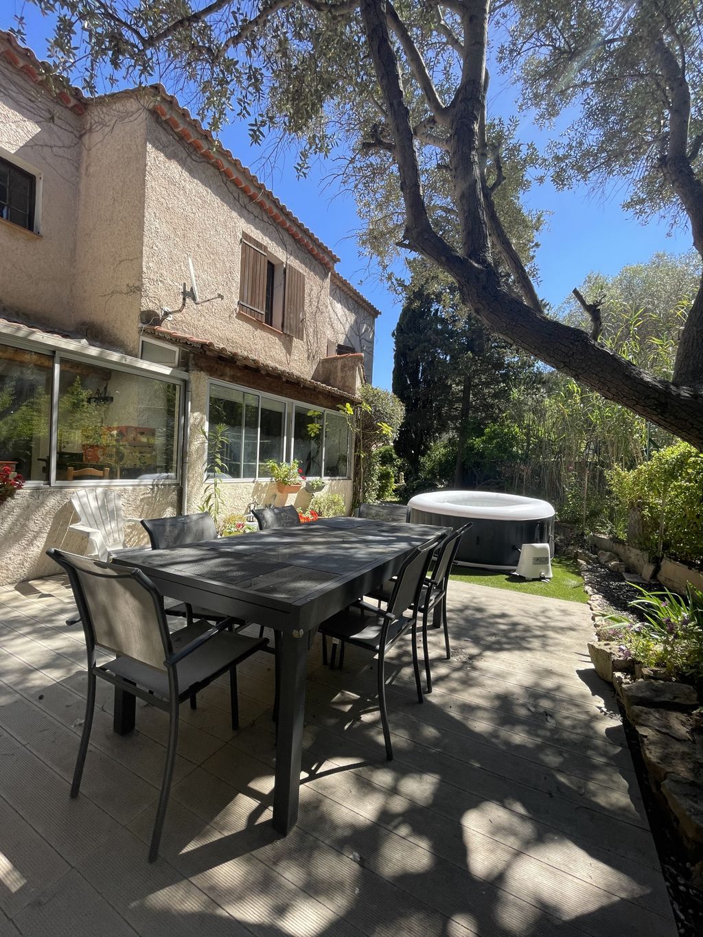 Achat maison à vendre 4 chambres 140 m² - Sanary-sur-Mer